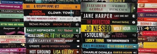 2025 HOLIDAY BOOK HAUL!